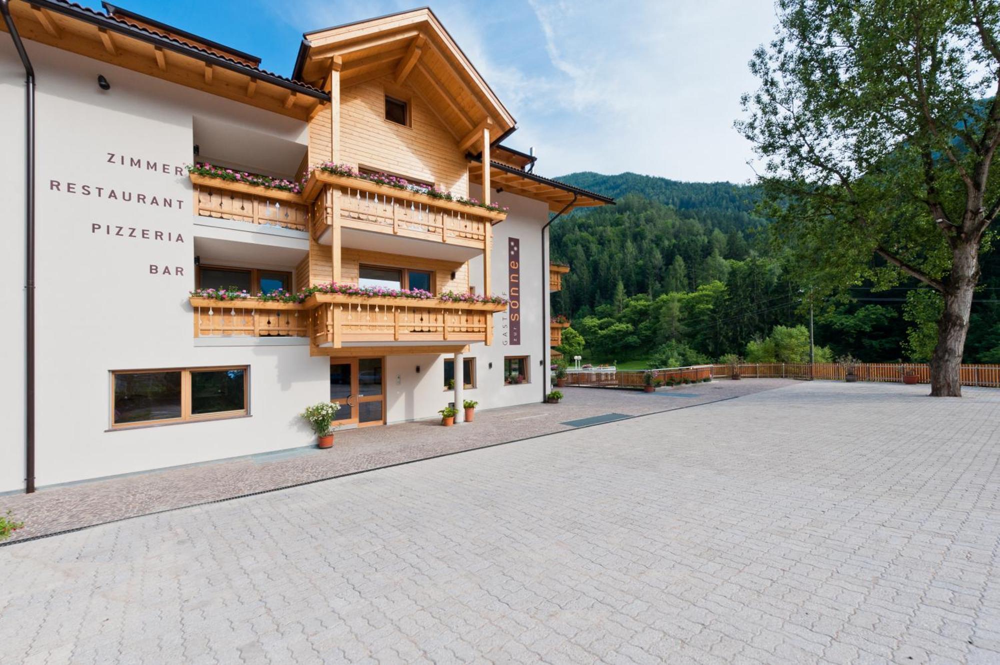 Gasthof Zur Sonne 카르다노 외부 사진